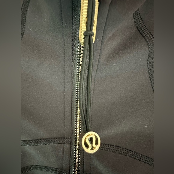 Lululemon Define Cropped Special Edition Jacket *Gold - Picture 10 of 12